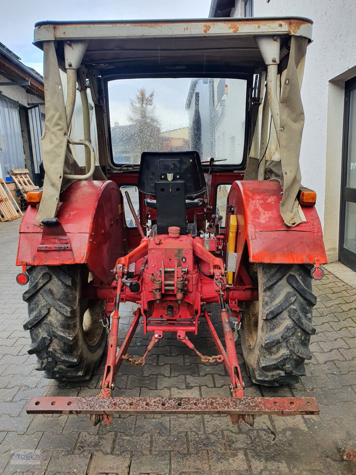 Traktor des Typs Case IH 433, Gebrauchtmaschine in Massing (Bild 3)