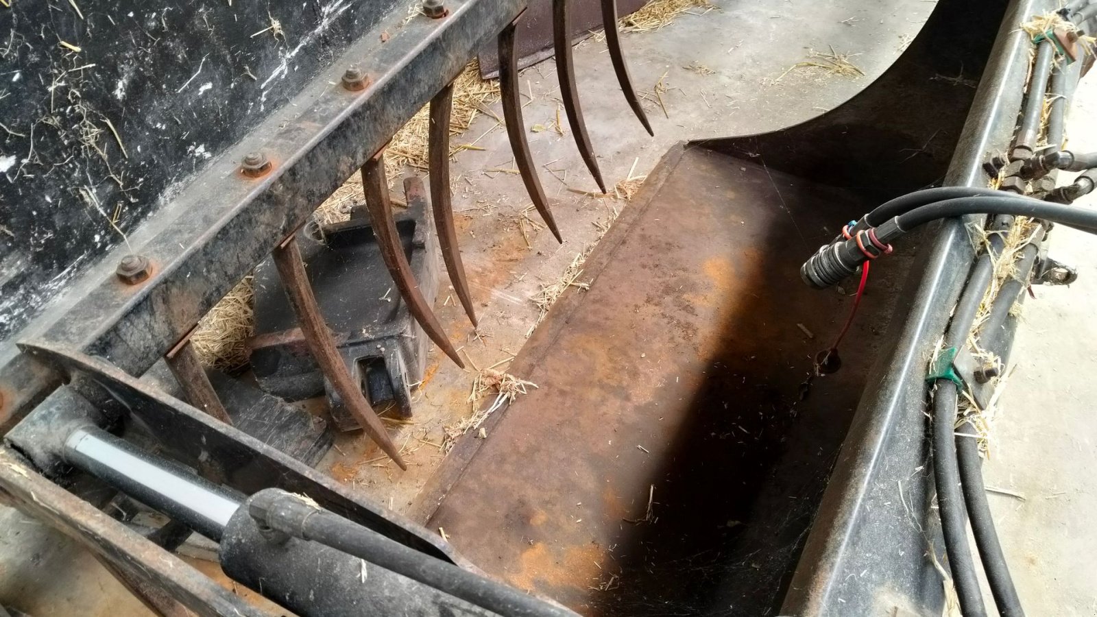 Traktor des Typs Case IH 5130 Maxxum Med frontlæsser, siloskovl, balletang & ballespyd, Gebrauchtmaschine in Egtved (Bild 21)