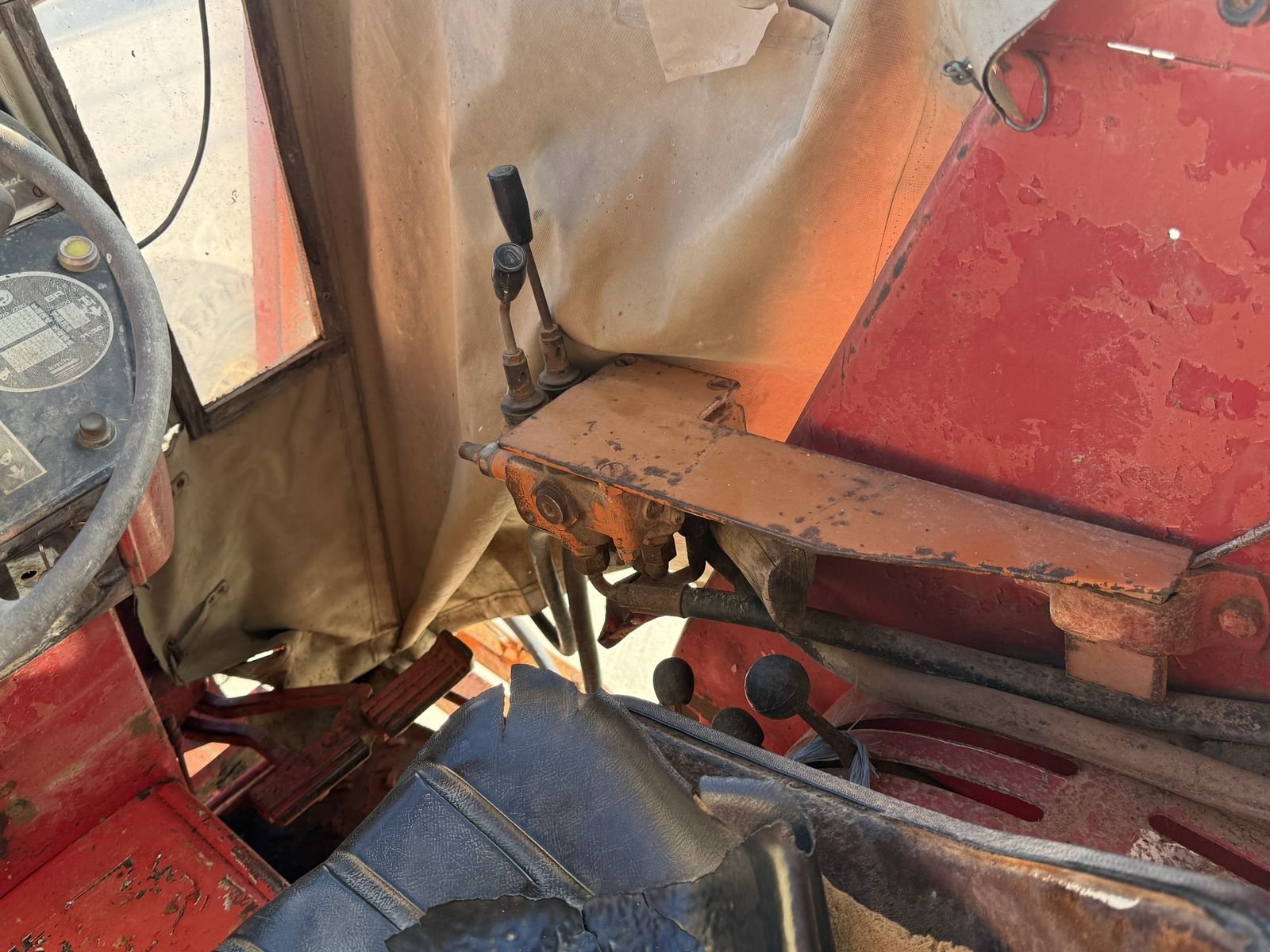 Traktor of the type Case IH 574, Gebrauchtmaschine in Hohenruppersdorf (Picture 8)