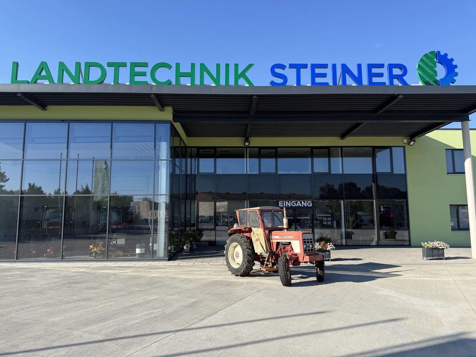 Traktor of the type Case IH 574, Gebrauchtmaschine in Hohenruppersdorf (Picture 2)