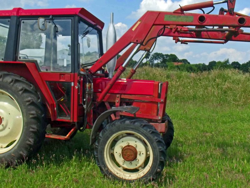 Traktor des Typs Case IH 633+ Frontlader, Gebrauchtmaschine in Mittelsdorf (Bild 1)