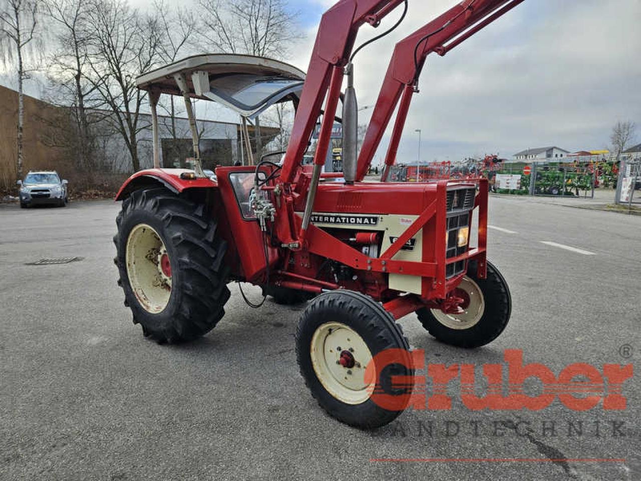 Traktor типа Case IH 654, Gebrauchtmaschine в Ampfing (Фотография 2)