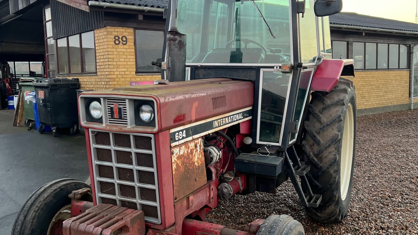 Traktor типа Case IH 684, Gebrauchtmaschine в Løkken (Фотография 2)