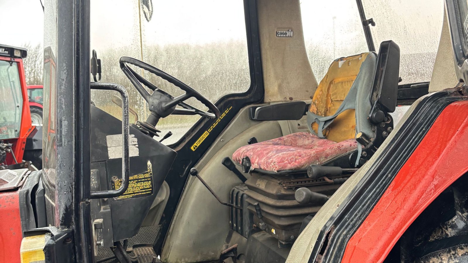 Traktor от тип Case IH 685 XL, Gebrauchtmaschine в Løkken (Снимка 5)