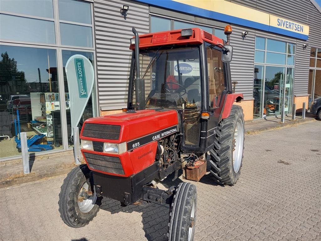 Traktor of the type Case IH 695 XL, Gebrauchtmaschine in Roskilde (Picture 2)