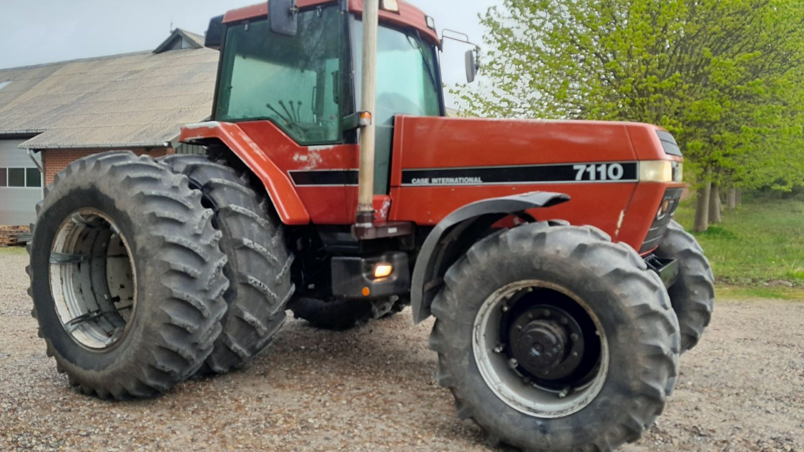 Traktor tipa Case IH 7110 med tvillinghjul Magnum, Gebrauchtmaschine u Skive (Slika 2)