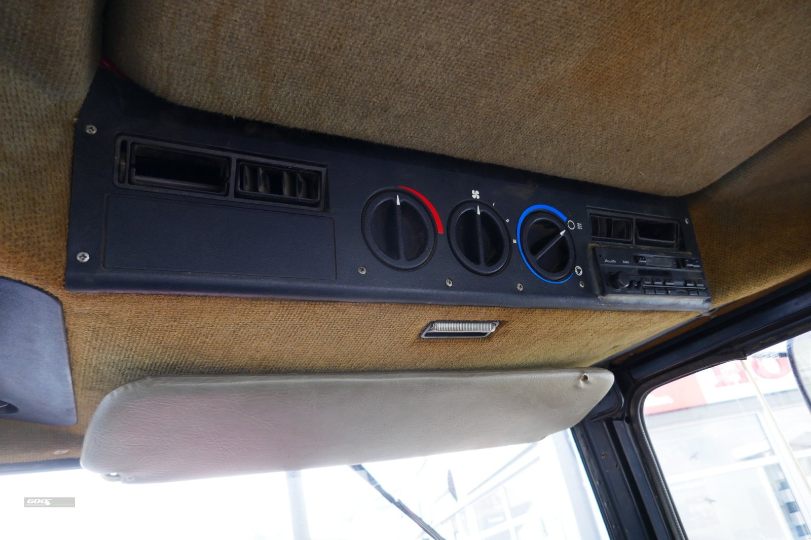 Traktor des Typs Case IH 743 XLA im sehr gepflegtem Original Zustand. Auch mit Stoll Ind-Frontlader., Gebrauchtmaschine in Langenzenn (Bild 11)