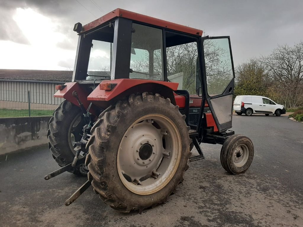 Traktor типа Case IH 743, Gebrauchtmaschine в SAINT HILAIRE EN MORVAN (Фотография 9)