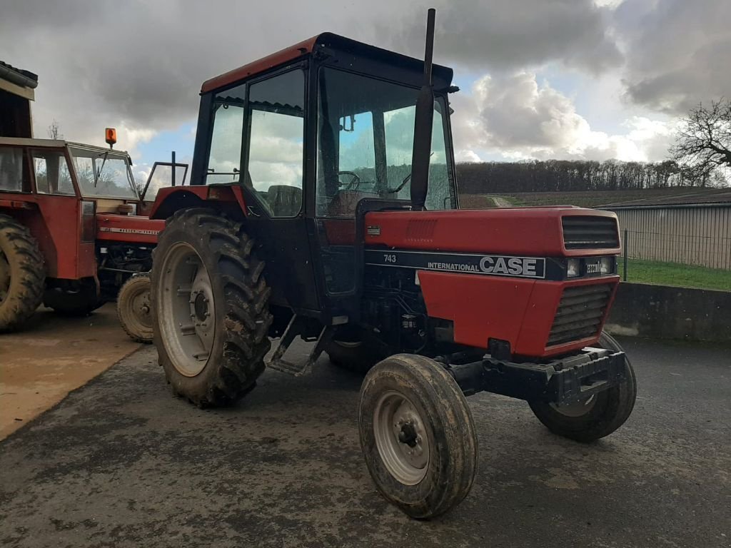 Traktor типа Case IH 743, Gebrauchtmaschine в SAINT HILAIRE EN MORVAN (Фотография 11)