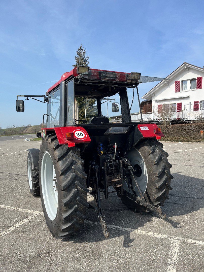 Traktor типа Case IH 833, Gebrauchtmaschine в Helgisried (Фотография 4)