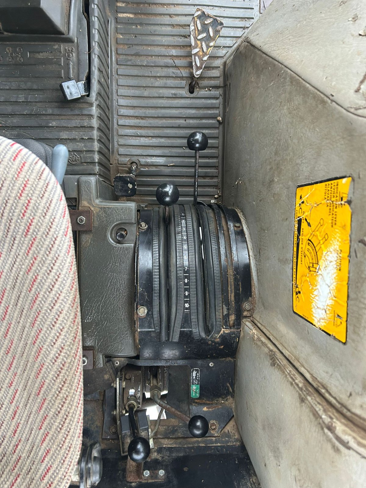 Traktor typu Case IH 840 A, Gebrauchtmaschine w Pemfling (Zdjęcie 11)