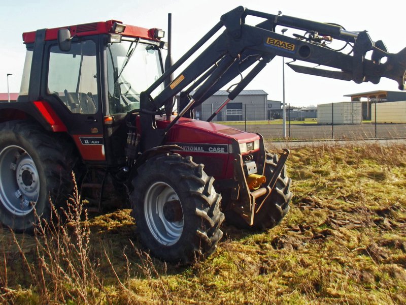 Traktor от тип Case IH 844 Frontlader+Fronthydraulik, Gebrauchtmaschine в Mittelsdorf (Снимка 1)