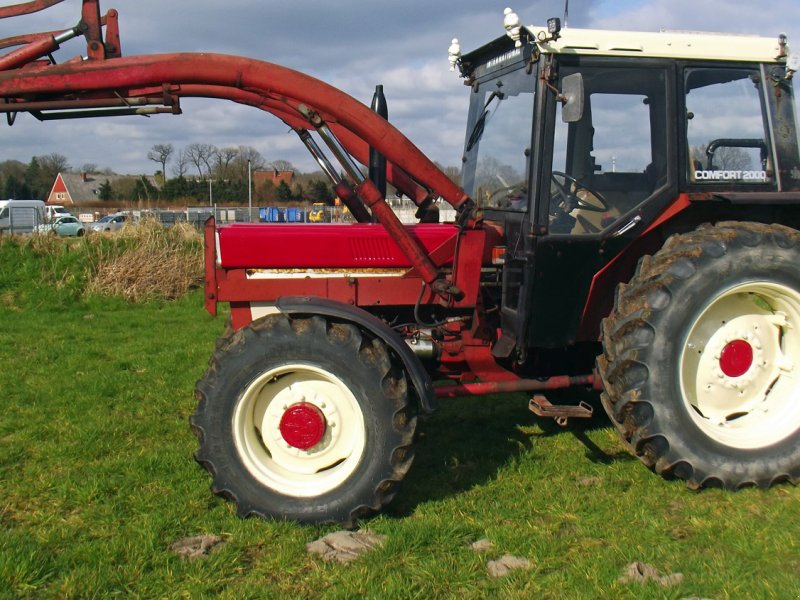 Traktor des Typs Case IH 844+ Frontlader, Gebrauchtmaschine in Mittelsdorf (Bild 1)