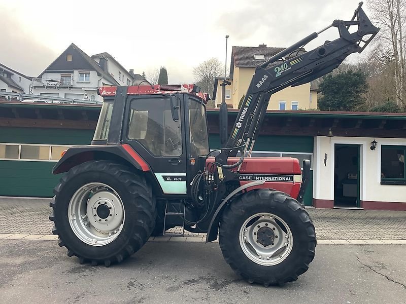 Traktor des Typs Case IH 856 XLA Plus mit Frontlader wie 956 844 Allradtraktor, Gebrauchtmaschine in Niedernhausen OT Engenhahn (Bild 2)