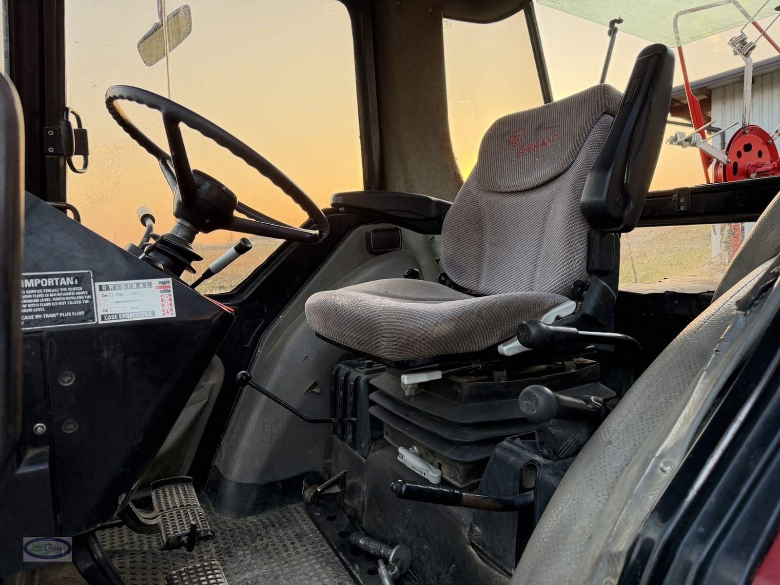 Traktor des Typs Case IH 885 XL, Gebrauchtmaschine in Münzkirchen (Bild 10)