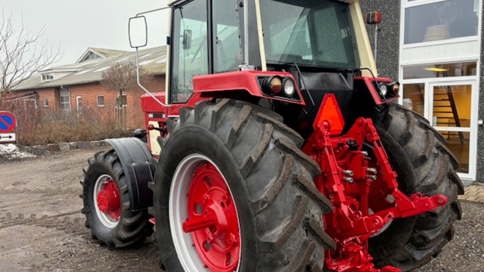 Traktor tip Case IH 886 NYRENOVERET, NYE DÆK, Gebrauchtmaschine in Dronninglund (Poză 11)