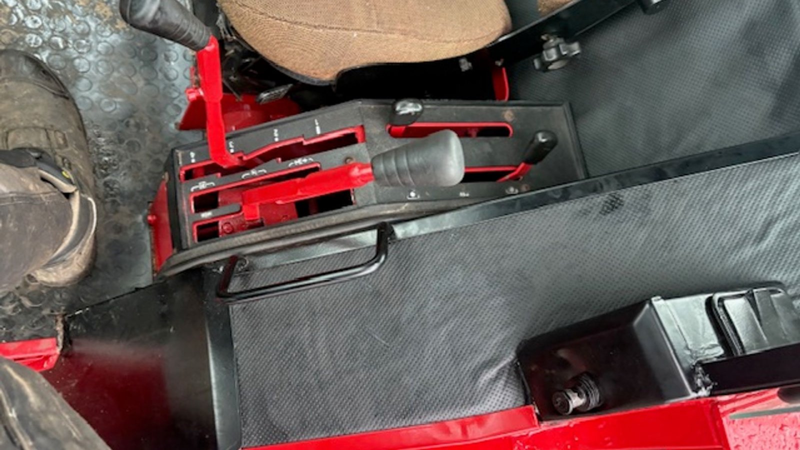 Traktor tip Case IH 886 NYRENOVERET, NYE DÆK, Gebrauchtmaschine in Dronninglund (Poză 16)