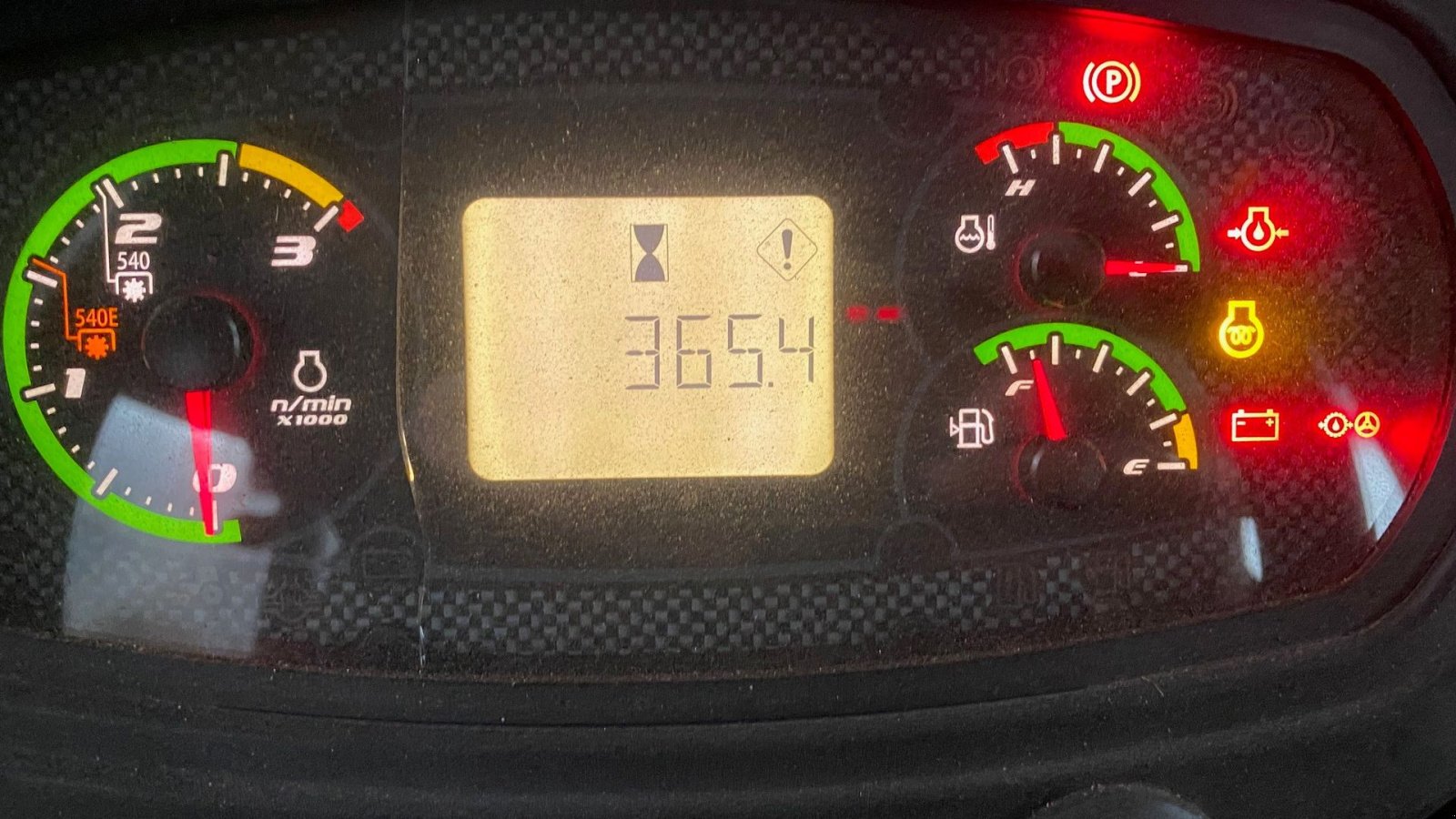 Traktor del tipo Case IH Case IH Farmal 75 C Traktor sælges momsfri, Gebrauchtmaschine In Kjellerup (Immagine 6)