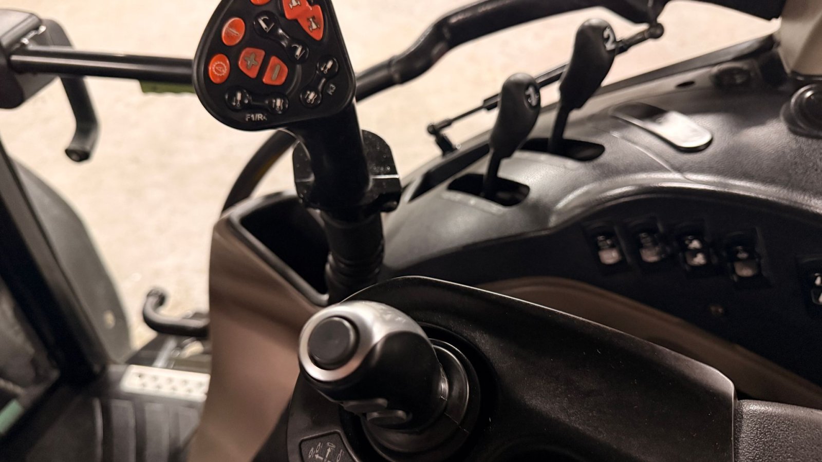 Traktor van het type Case IH CASE IH Farmall U 115 PRO, Gebrauchtmaschine in Ølen (Foto 16)