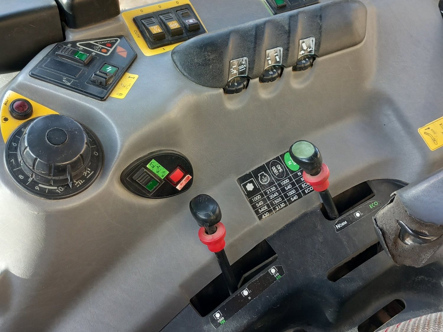 Traktor типа Case IH CS 86, Gebrauchtmaschine в Gallmersgarten (Фотография 2)