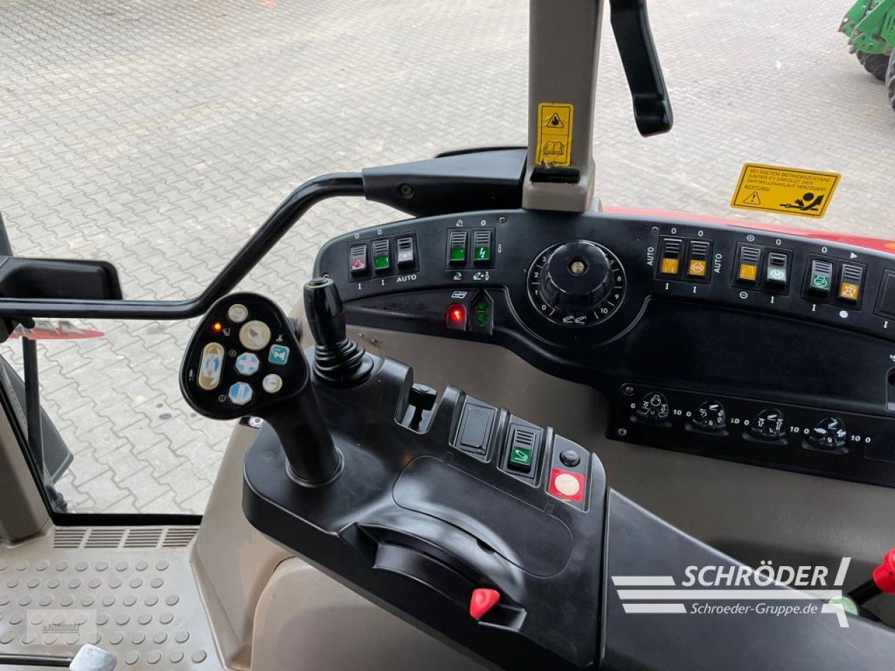 Traktor типа Case IH CVX 1170, Gebrauchtmaschine в Wildeshausen (Фотография 5)