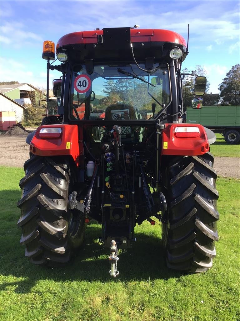 Traktor tipa Case IH Farmall 100 A Demo ny mode, Gebrauchtmaschine u Humble (Slika 5)