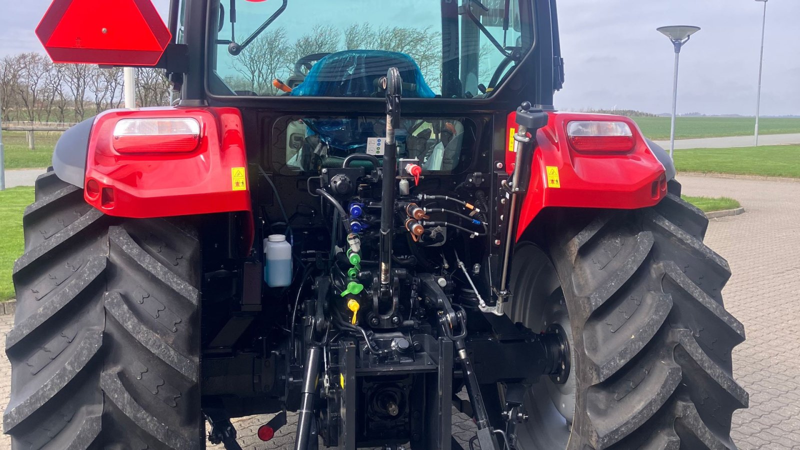 Traktor des Typs Case IH Farmall 100 A, Gebrauchtmaschine in Hurup Thy (Bild 5)