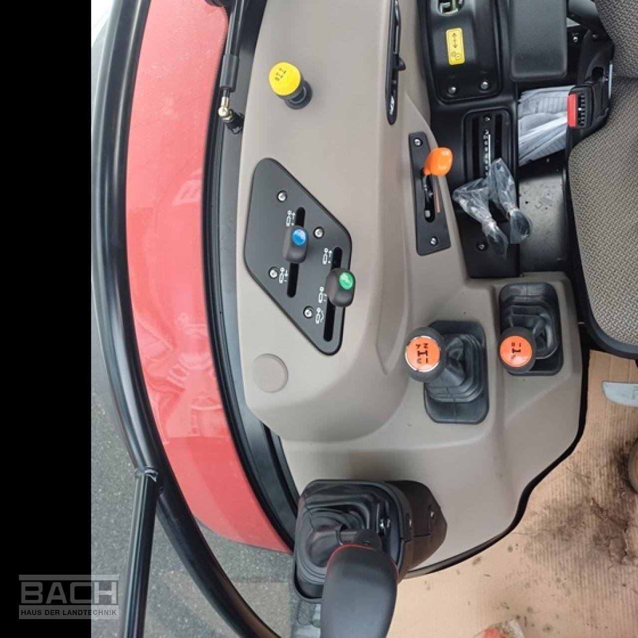 Traktor typu Case IH FARMALL 100 A, Neumaschine v Boxberg-Seehof (Obrázek 8)