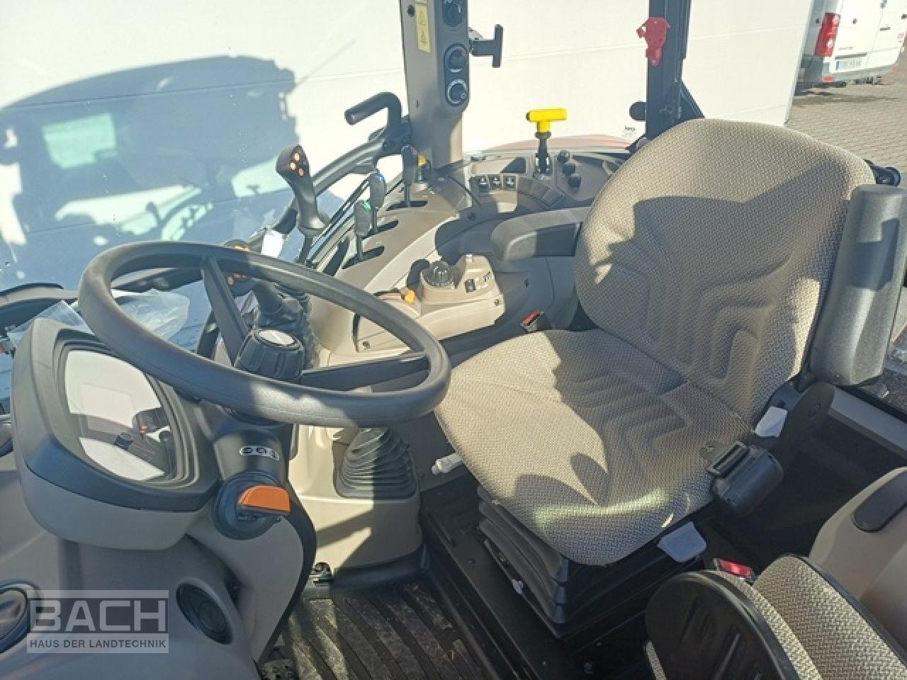 Traktor typu Case IH FARMALL 100 C HILO, Neumaschine w Boxberg-Seehof (Zdjęcie 6)