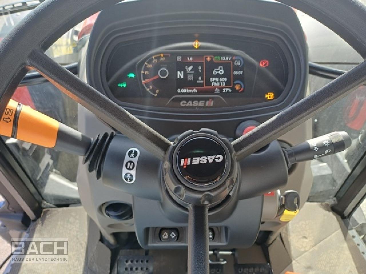 Traktor del tipo Case IH FARMALL 100 C HILO, Neumaschine In Boxberg-Seehof (Immagine 8)