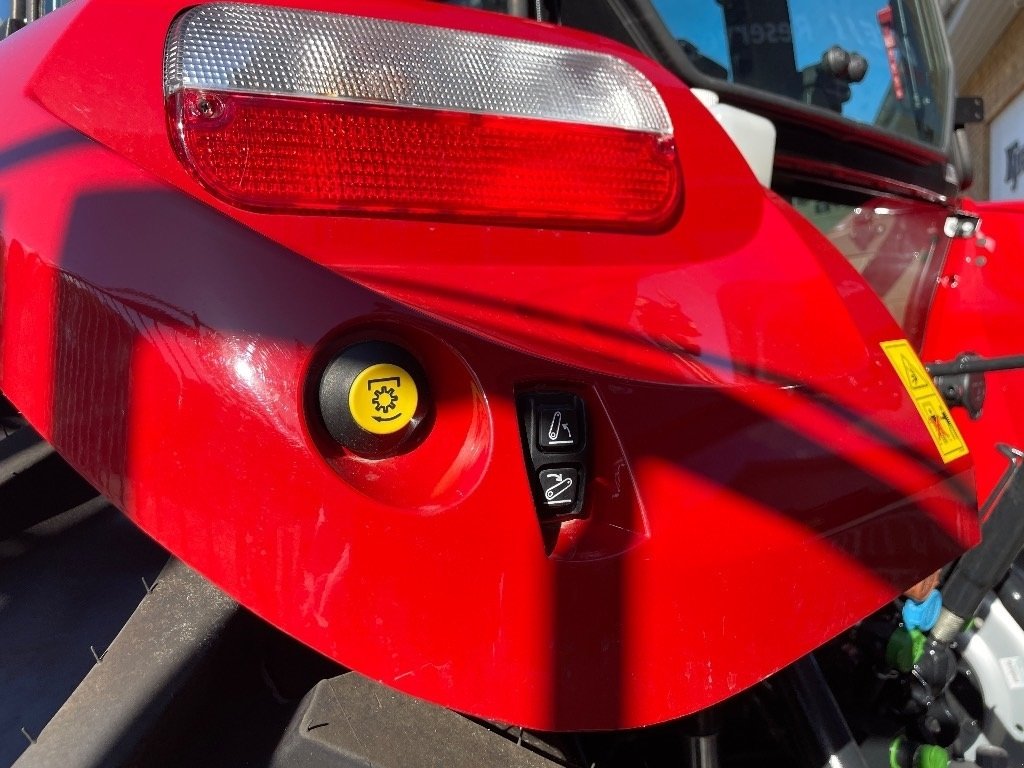 Traktor van het type Case IH Farmall 100 C med Ålø Q4 frontlæsser, Gebrauchtmaschine in Vrå, Frejlev, Hornslet & Ringsted (Foto 3)