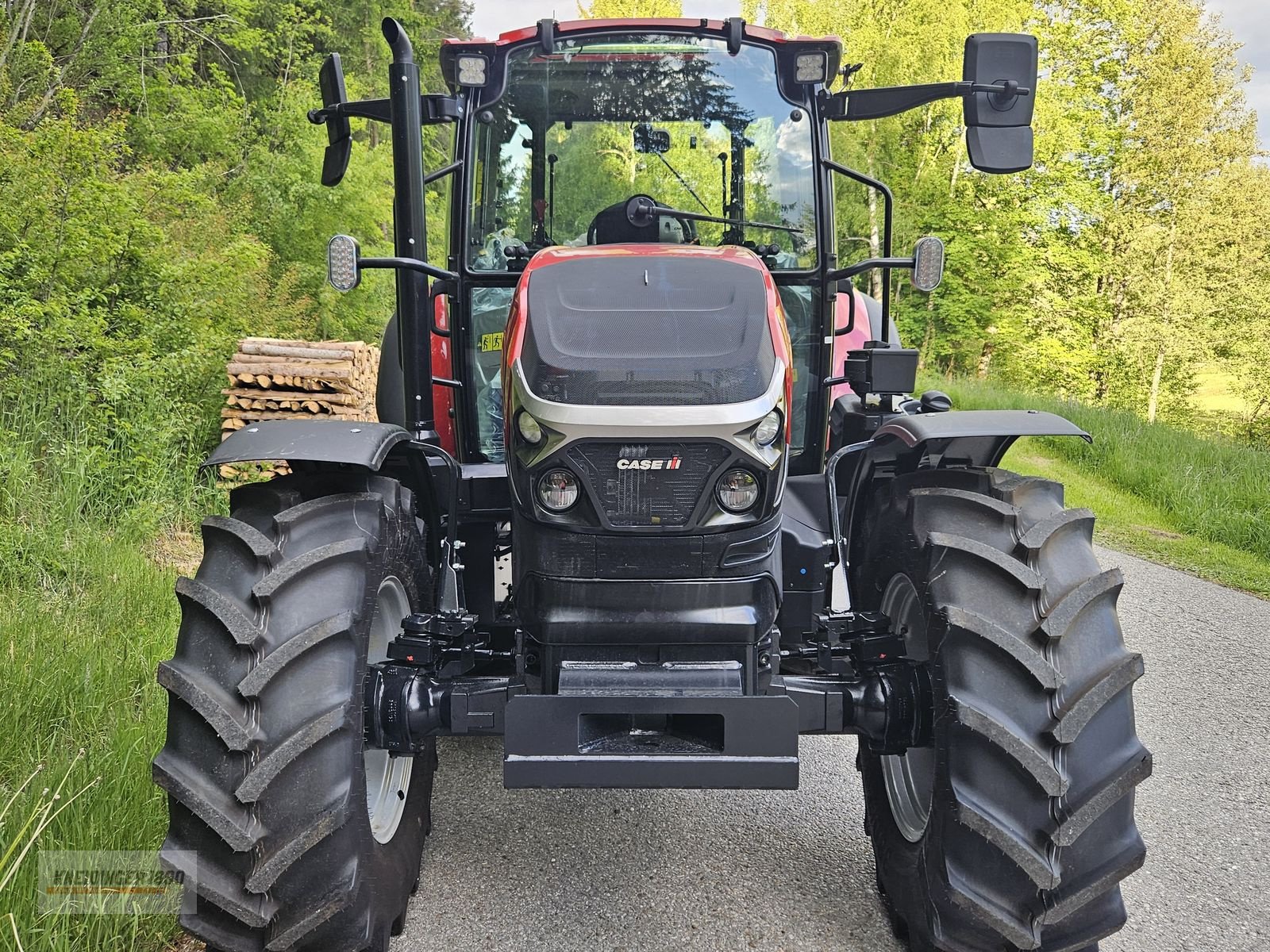 Traktor of the type Case IH Farmall 100 C, Neumaschine in Altenfelden (Picture 4)