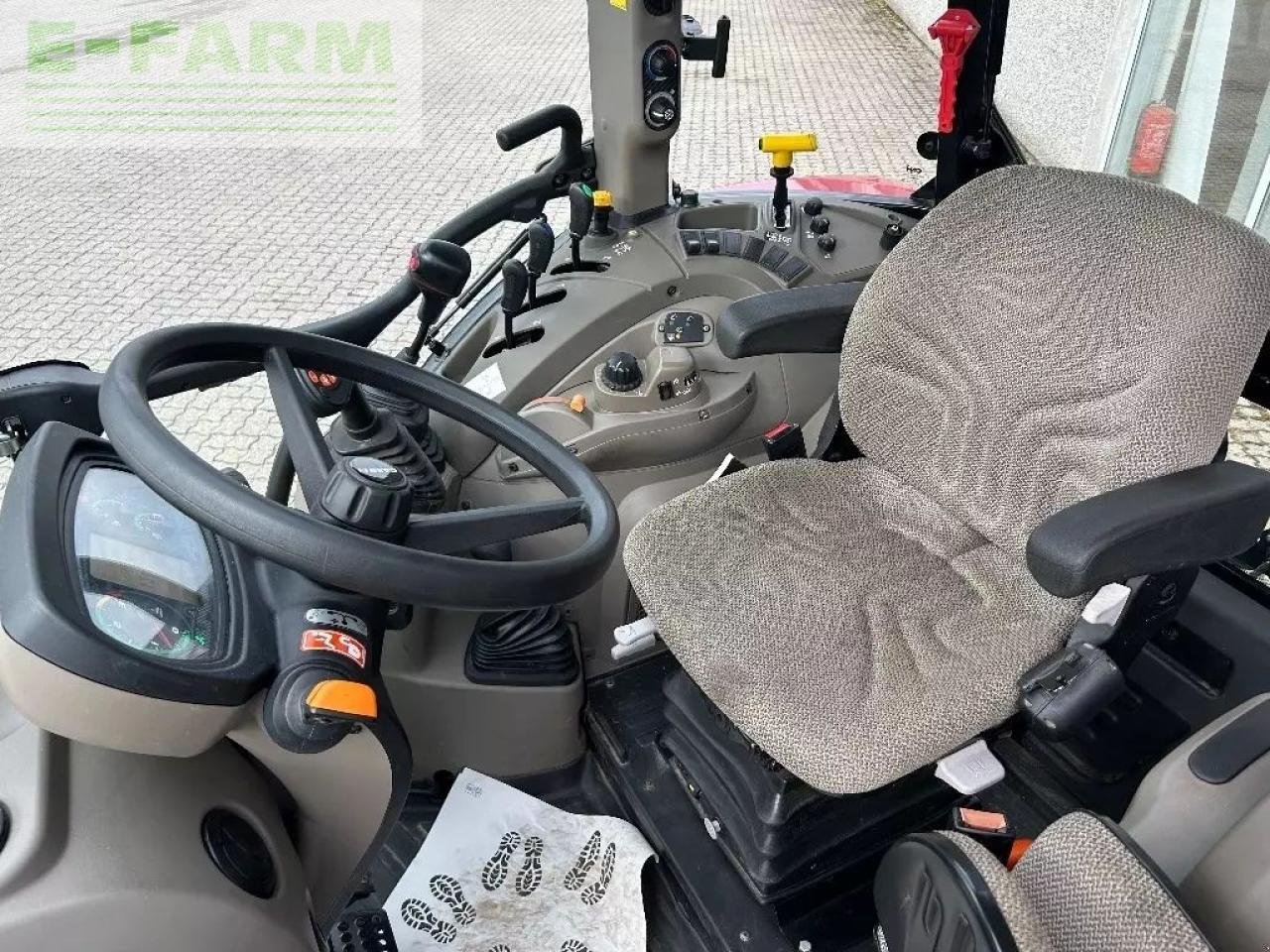 Traktor типа Case IH farmall 100 c, Gebrauchtmaschine в AALBORG SV (Фотография 4)