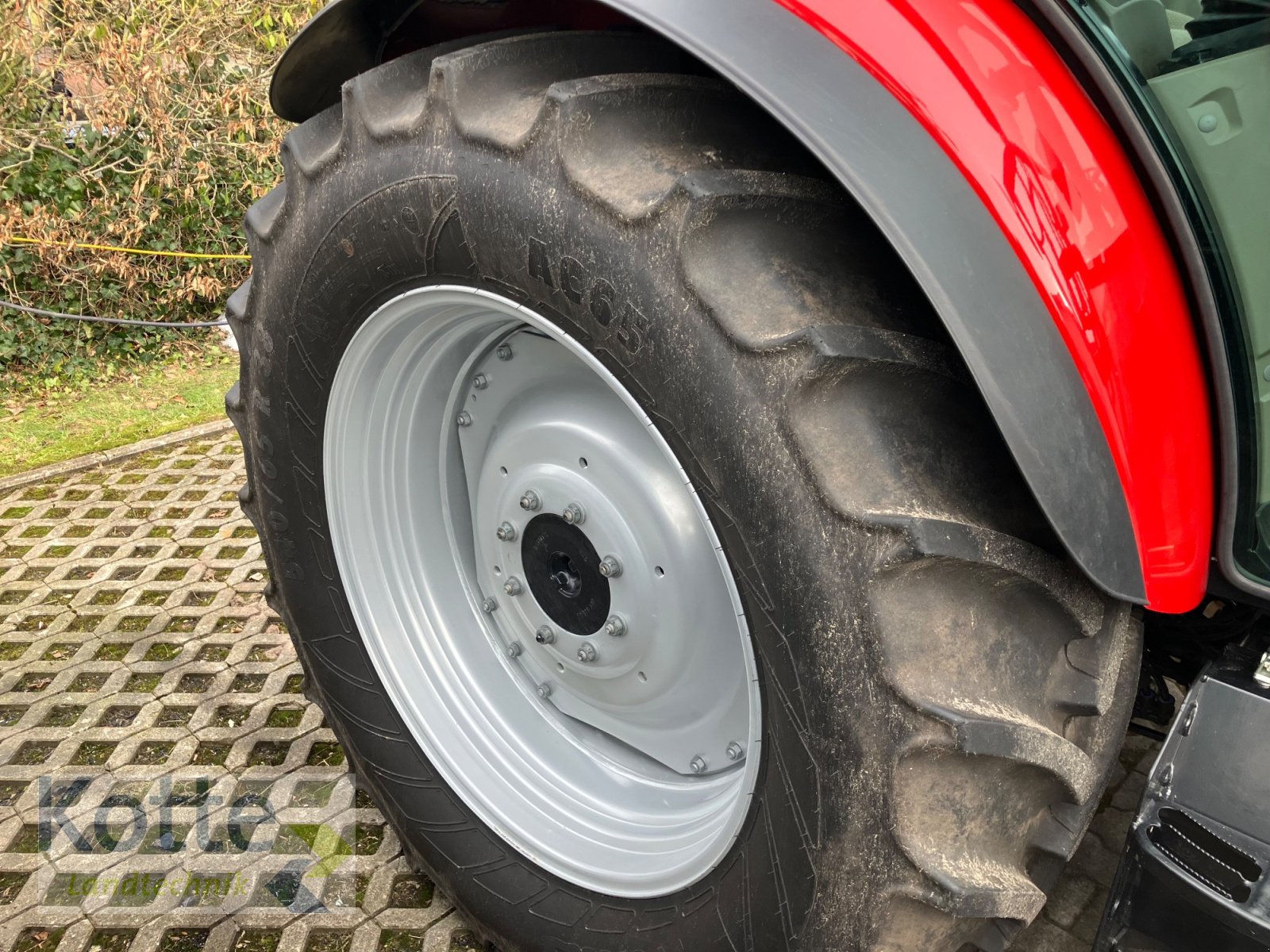 Traktor tipa Case IH Farmall 100 C, Gebrauchtmaschine u Rieste (Slika 4)