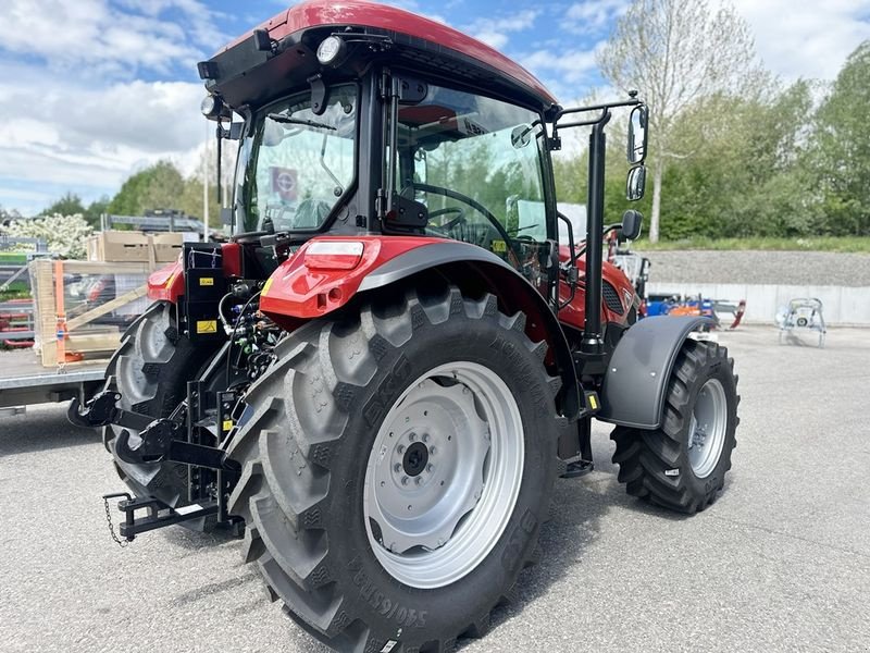 Traktor des Typs Case IH Farmall 100A, Neumaschine in St. Marienkirchen (Bild 3)