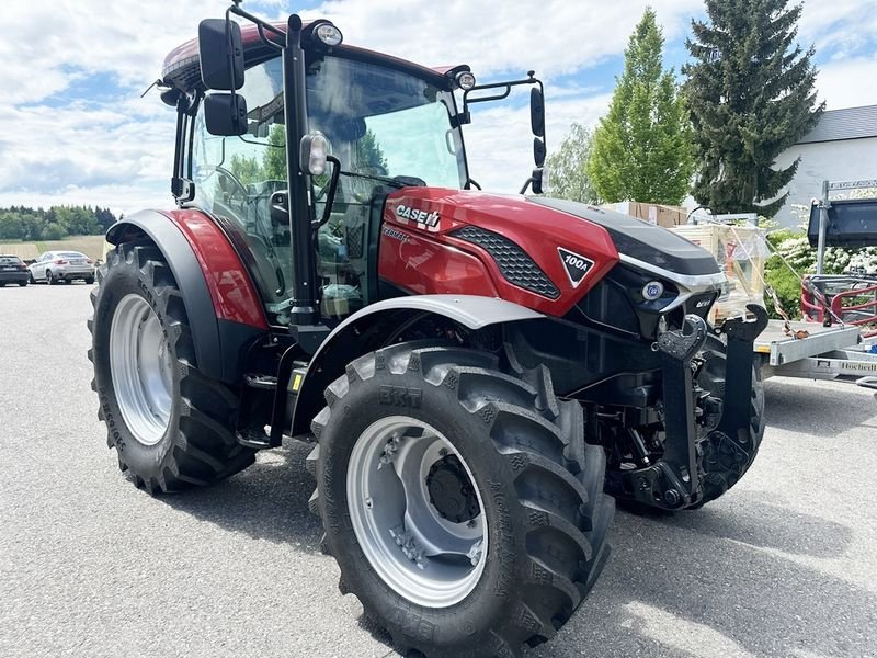 Traktor des Typs Case IH Farmall 100A, Neumaschine in St. Marienkirchen (Bild 2)