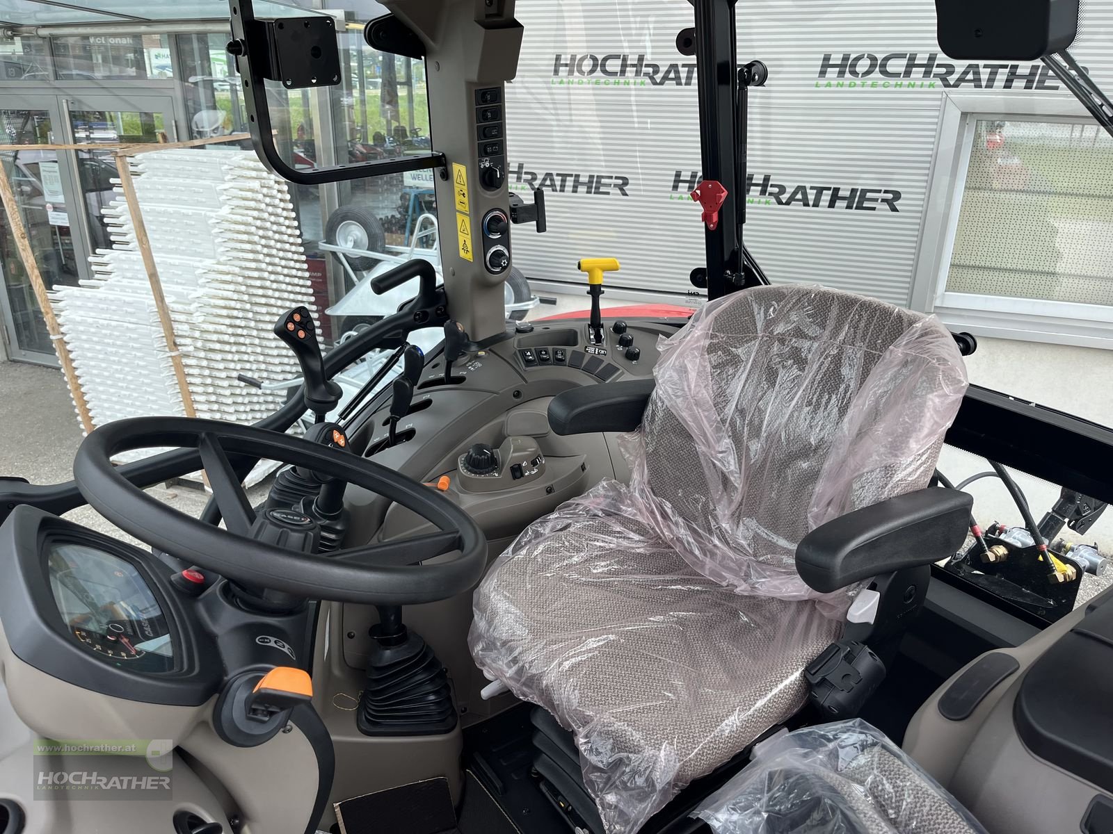 Traktor tip Case IH Farmall 100C Selection, Neumaschine in Kronstorf (Poză 11)