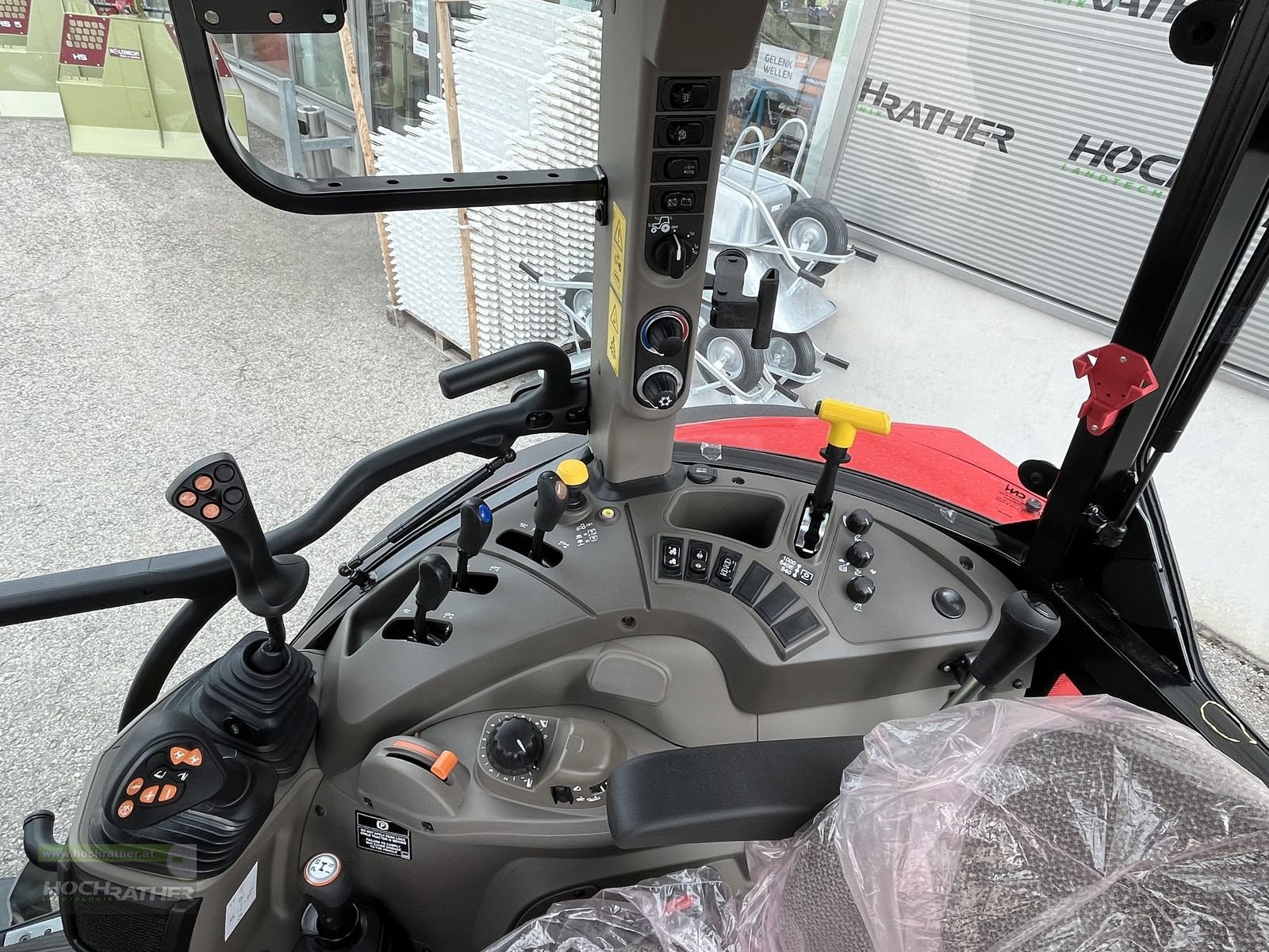 Traktor tip Case IH Farmall 100C Selection, Neumaschine in Kronstorf (Poză 8)