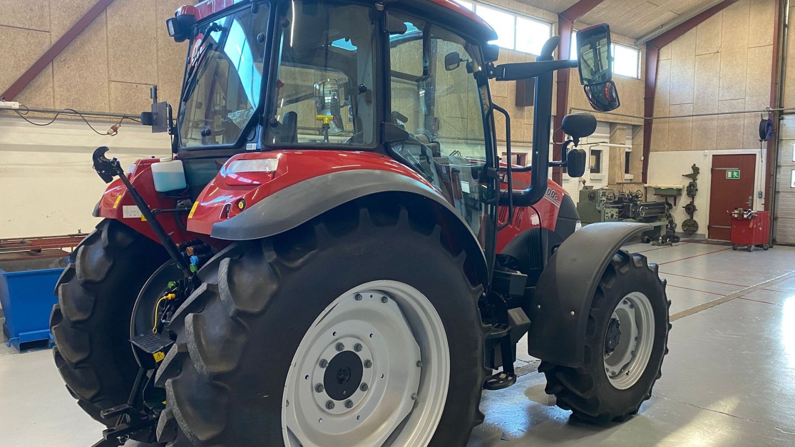 Traktor типа Case IH Farmall 100C, Gebrauchtmaschine в Aulum (Фотография 3)