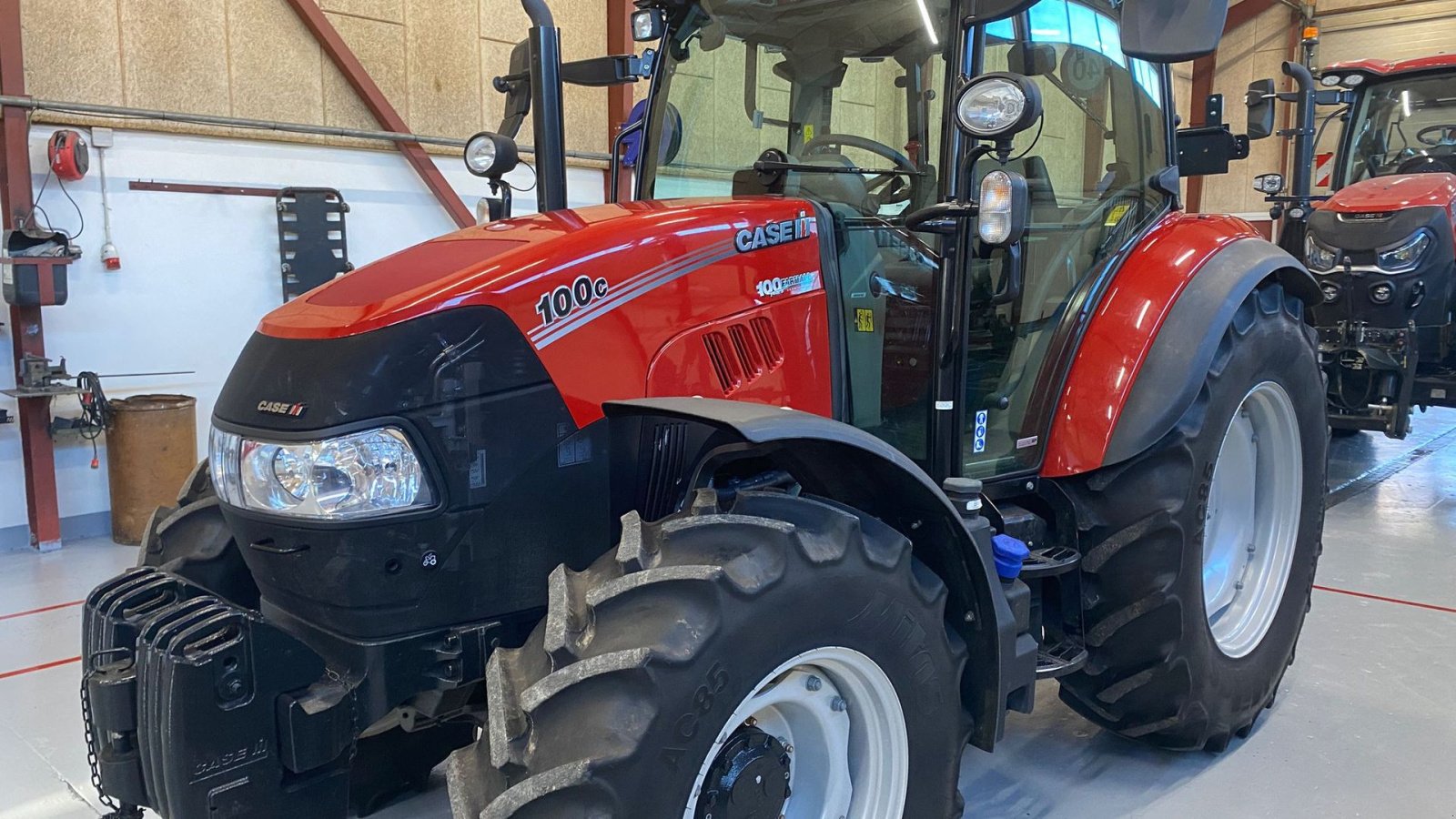 Traktor типа Case IH Farmall 100C, Gebrauchtmaschine в Aulum (Фотография 1)