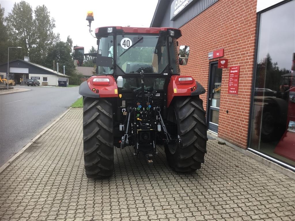 Traktor of the type Case IH Farmall 100C, Gebrauchtmaschine in Bredsten (Picture 4)