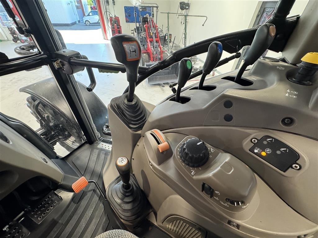 Traktor типа Case IH FARMALL 115U KUN 425 TIMER! SOM NY!, Gebrauchtmaschine в Nørager (Фотография 19)