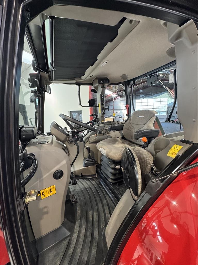 Traktor типа Case IH FARMALL 115U KUN 425 TIMER! SOM NY!, Gebrauchtmaschine в Nørager (Фотография 8)