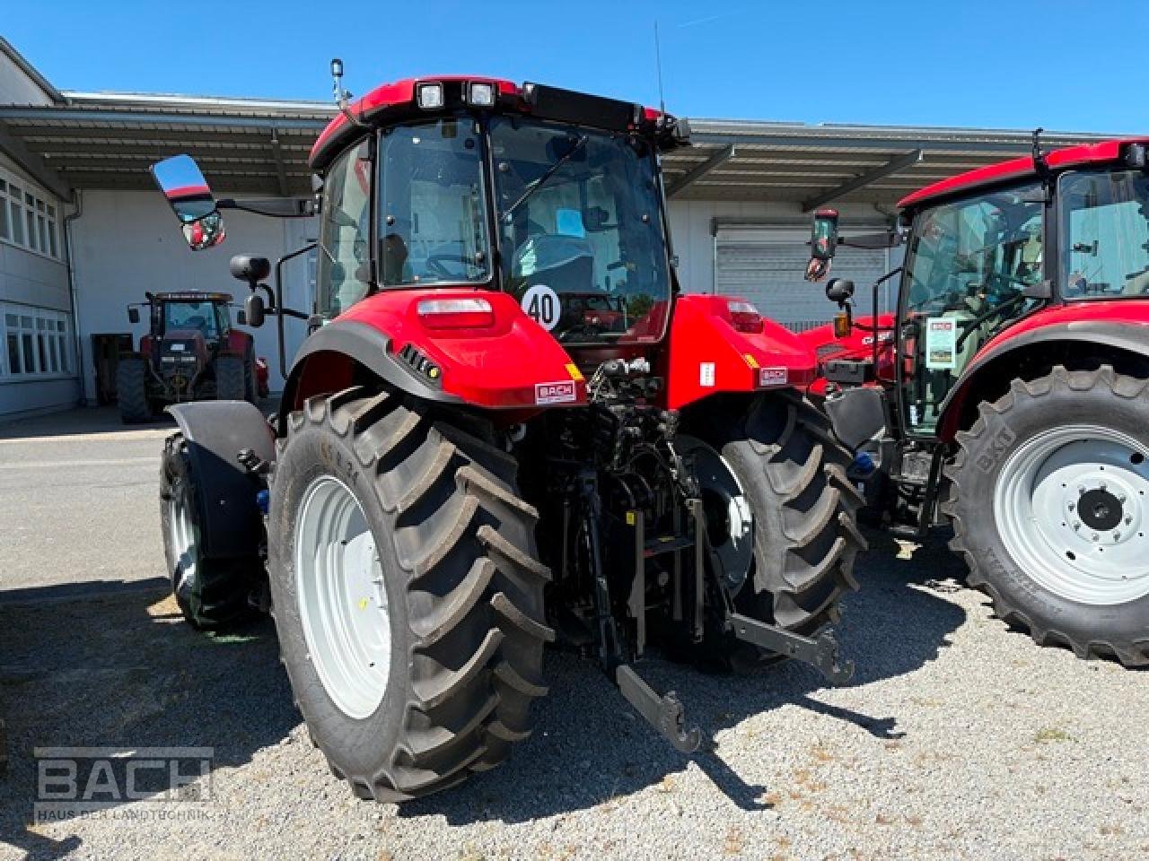 Traktor of the type Case IH FARMALL 120 M, Neumaschine in Boxberg-Seehof (Picture 2)