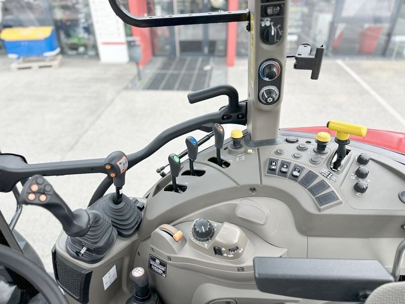 Traktor от тип Case IH Farmall 120C Advanced, Vorführmaschine в St. Marienkirchen (Снимка 15)