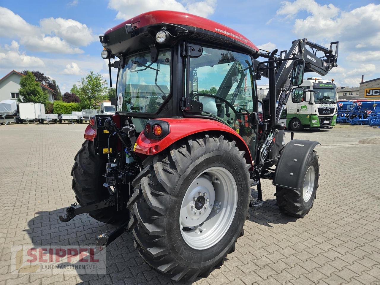 Traktor des Typs Case IH FARMALL 55 A PS AC mit Alö Frontlader X2S, Neumaschine in Groß-Umstadt (Bild 4)