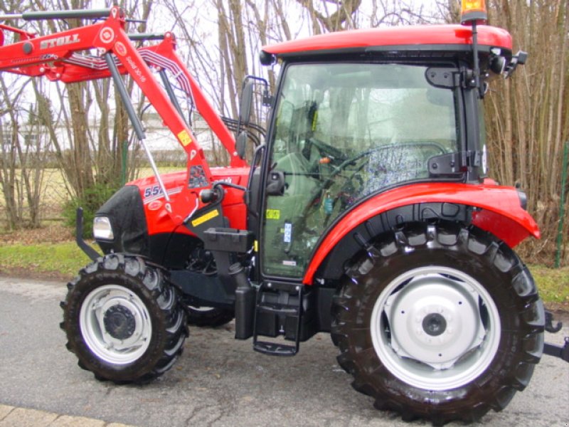 Traktor des Typs Case IH Farmall 55 A, Neumaschine in Viechtach (Bild 1)