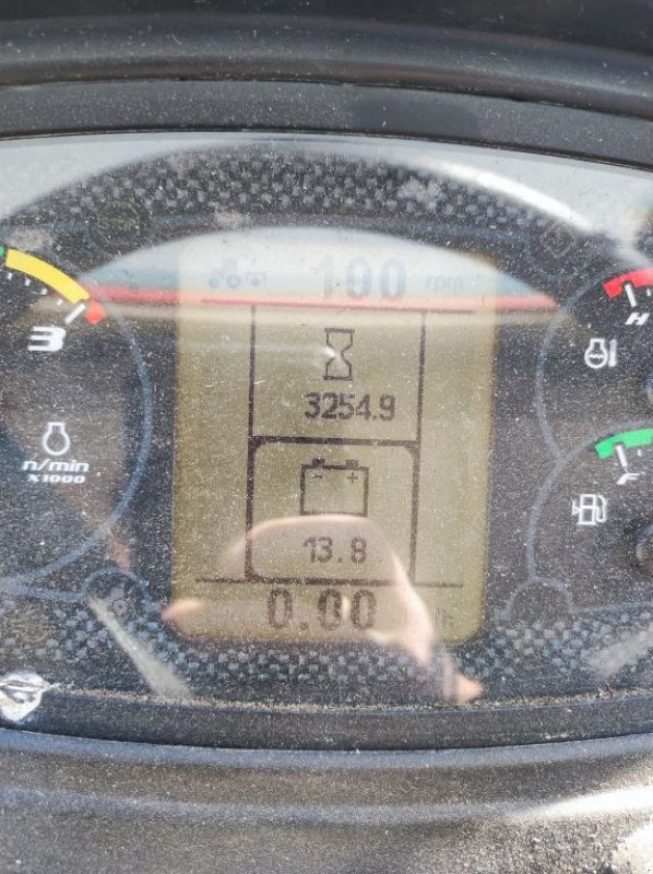 Traktor of the type Case IH FARMALL 65 C, Gebrauchtmaschine in VOVES (Picture 8)