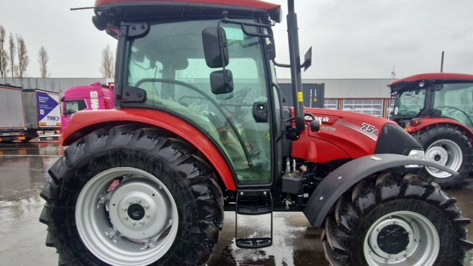 Traktor of the type Case IH Farmall 75 A Med frontlift og koblingsfrit vendegear og brede hjul., Gebrauchtmaschine in Lintrup (Picture 7)