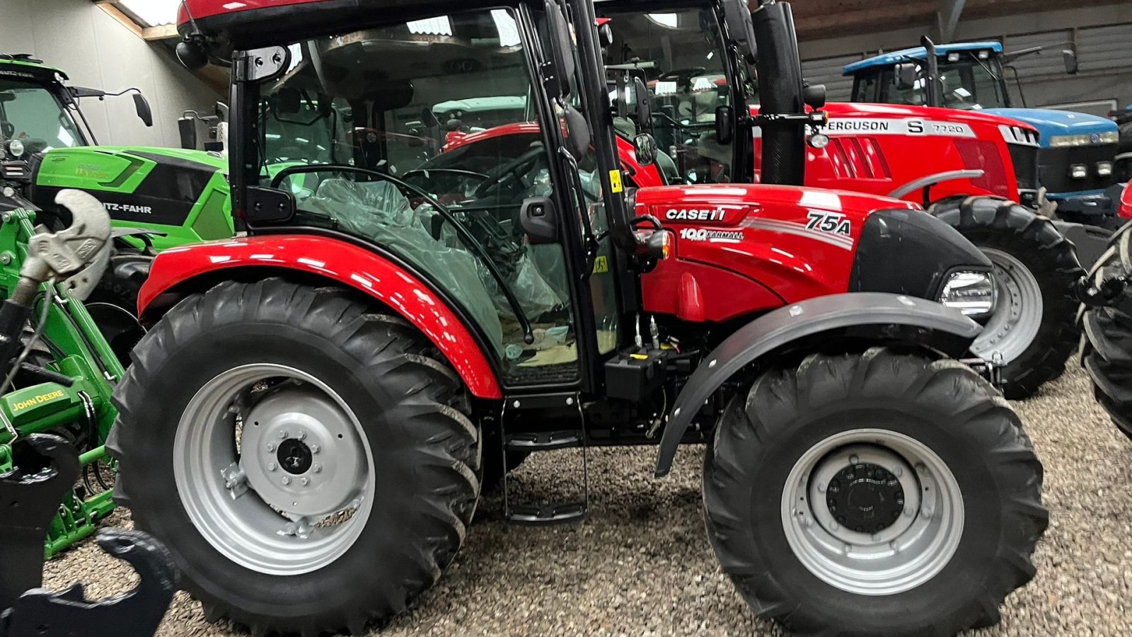 Traktor van het type Case IH Farmall 75 A Med frontlift og koblingsfrit vendegear og brede hjul., Gebrauchtmaschine in Lintrup (Foto 4)